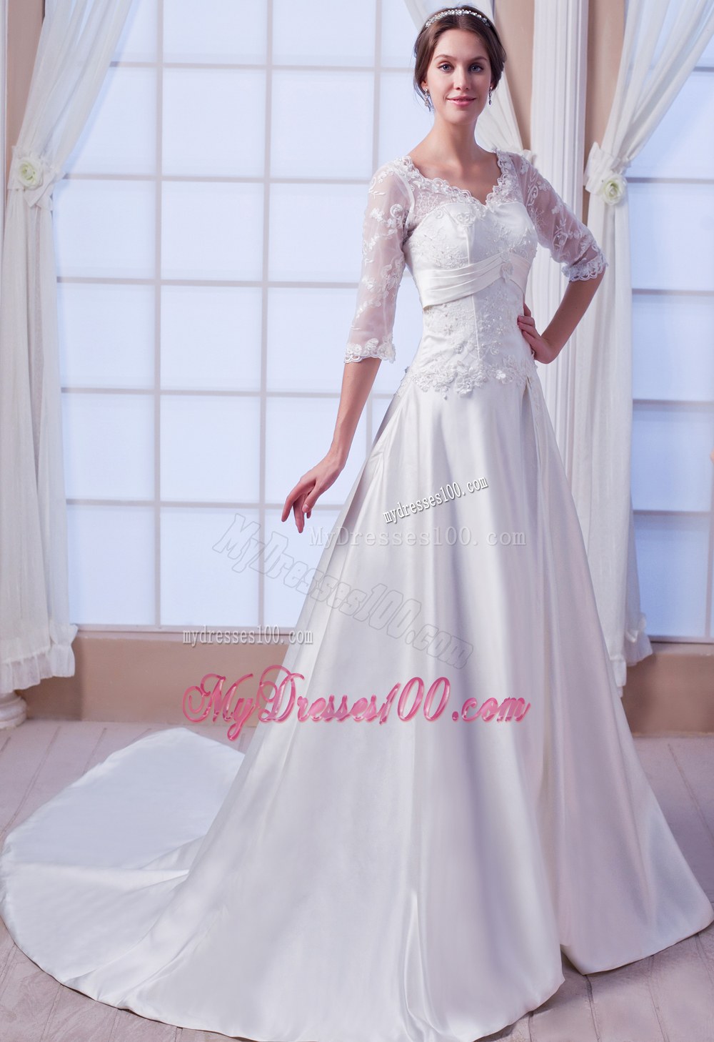 V-neck Court Train Appliques Wedding Dress with Half Sleeves