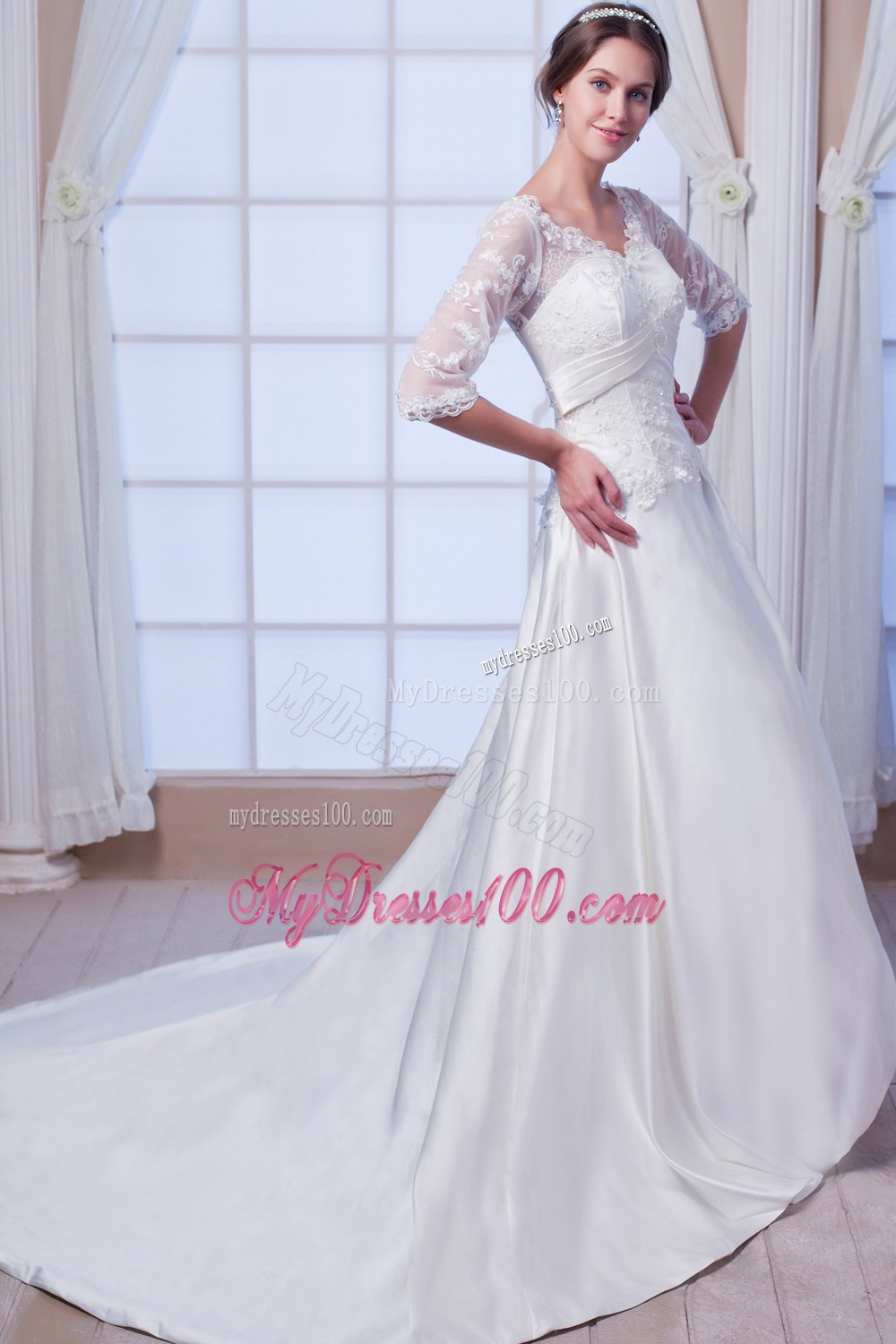 V-neck Court Train Appliques Wedding Dress with Half Sleeves