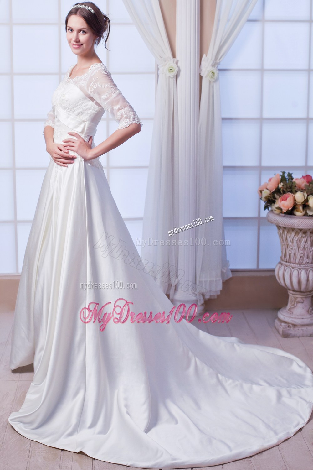 V-neck Court Train Appliques Wedding Dress with Half Sleeves