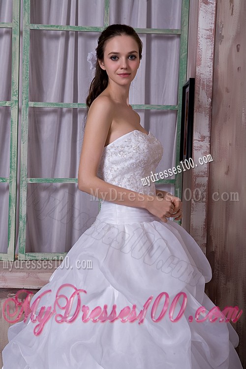 Elegant Strapless Chapel Train Bridal Dresses with Appliques and Pick-ups