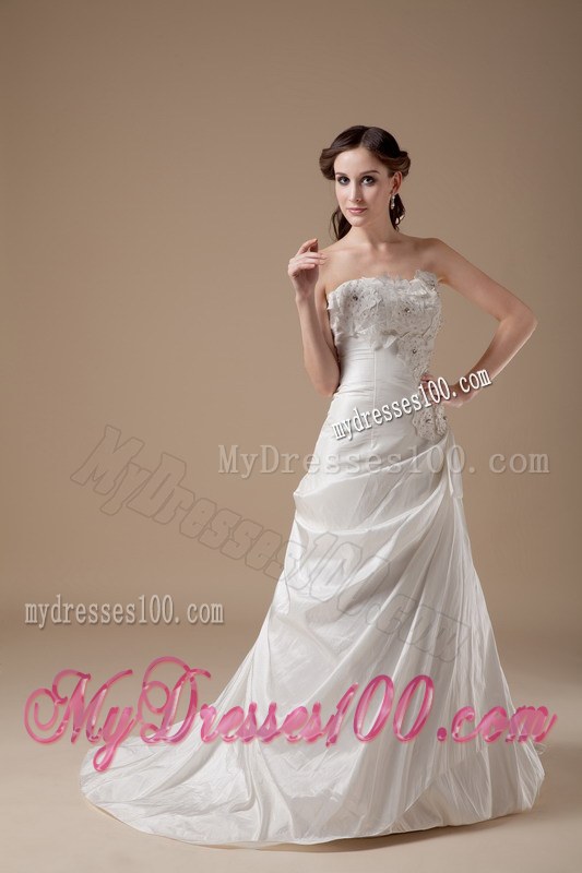 Elegant Sweetheart Brush Train Appliques Wedding Dresses