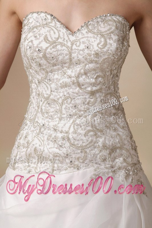 Elegant Sweetheart Court Train Beaded Wedding Gowns for Cheap