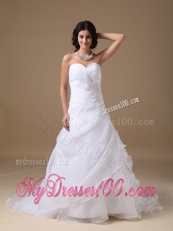 Elegant Sweetheart Court Train Beaded Wedding Gowns with Ruffles