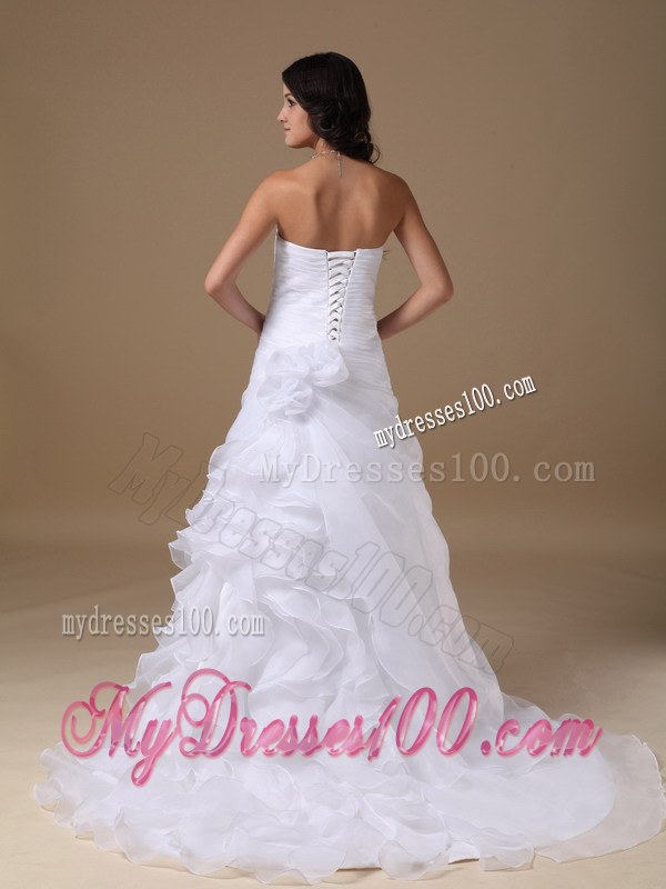 Elegant Sweetheart Court Train Beaded Wedding Gowns with Ruffles