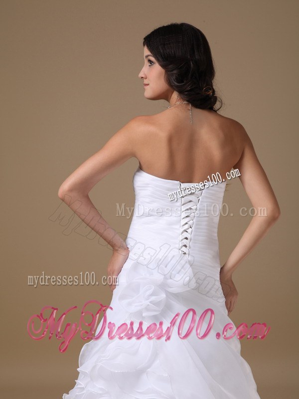 Elegant Sweetheart Court Train Beaded Wedding Gowns with Ruffles