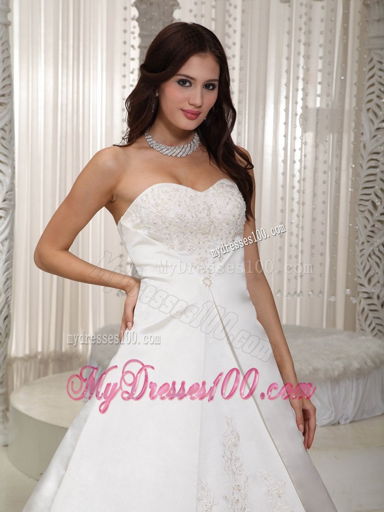 Elegant Sweetheart Floor-length Lace Cheap Wedding Gowns On Sale