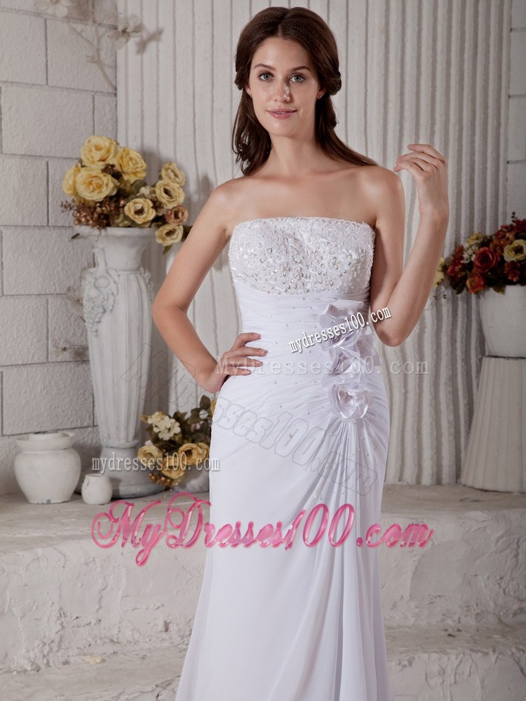 Elegant Strapless Court Train Beading Wedding Dresses with Flowers