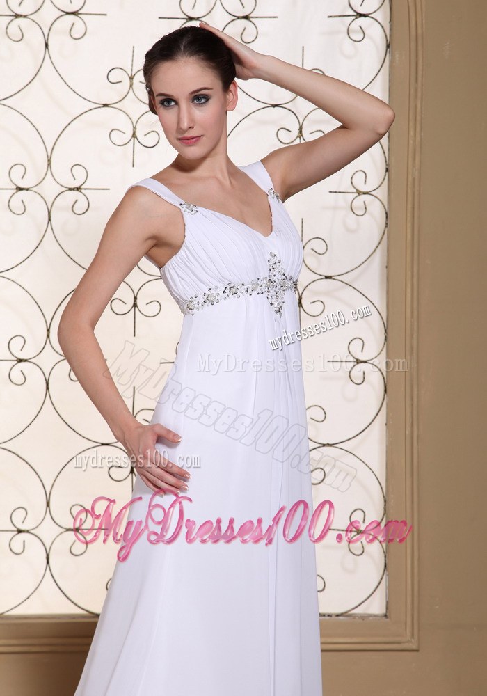 Elegant White Wedding Dress For 2013 V-neck Beaded Decorate Bust