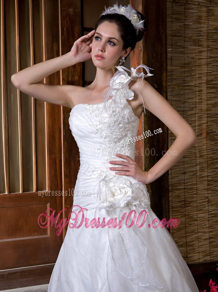 Elegant Flowers One Shoulder Chapel Train Appliques Bridal Dress