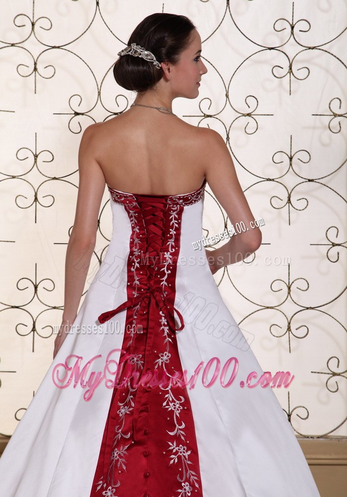 Gorgeous Chapel Train For 2013 Embroidery Wedding Dresses New Style