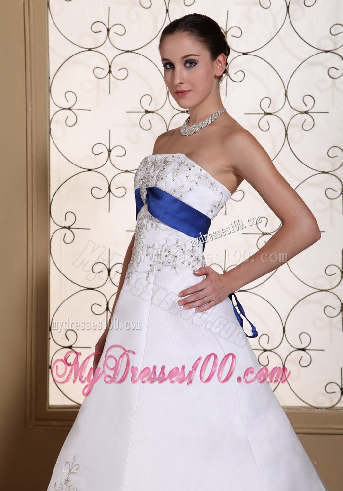 Modest Chapel Train For 2013 Embroidery and Beading Wedding Gowns