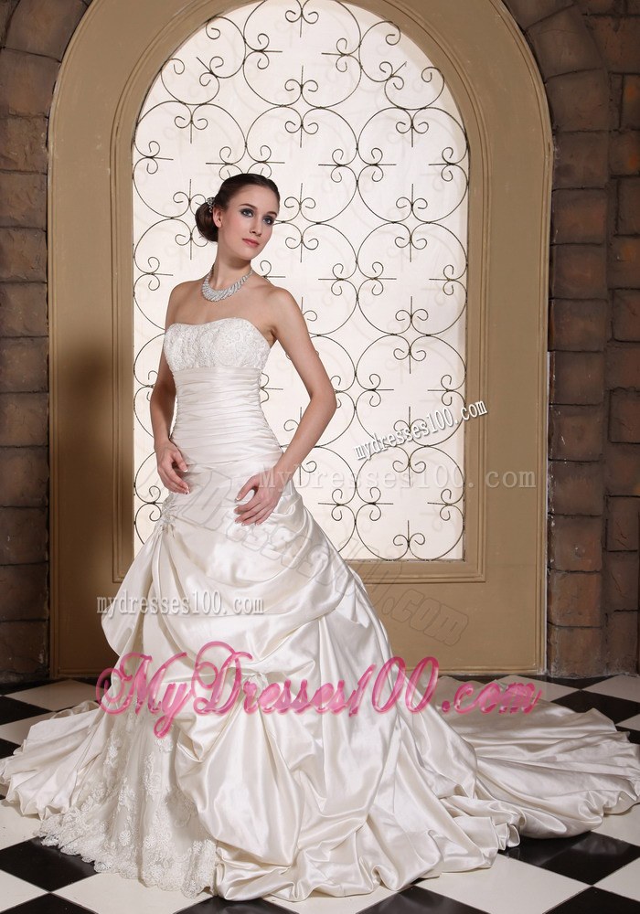 Exclusive Lace and Pick-ups Off White Wedding Dress For 2013