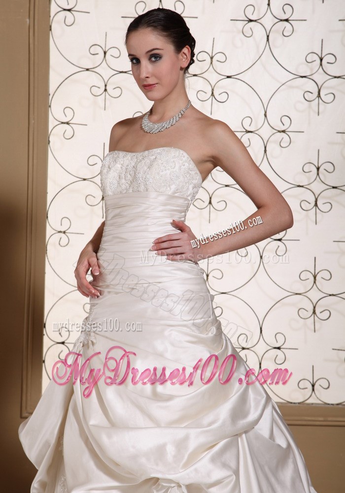 Exclusive Lace and Pick-ups Off White Wedding Dress For 2013