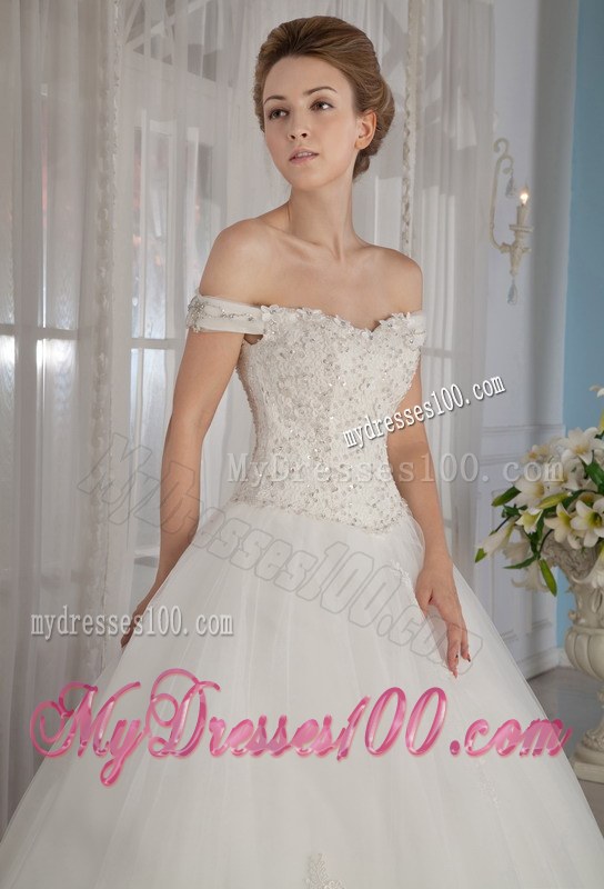 Fashionable Ball Gown Off The Shoulder Beaded Wedding Gowns