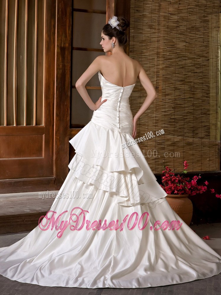 Fashionable Flowers Sweetheart Chapel Train Ruched Bridal Gown