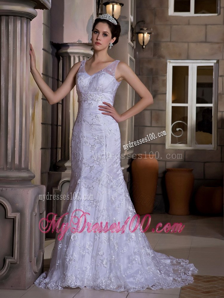 Fashionable Mermaid V-neck Court Train Lace Wedding Gowns