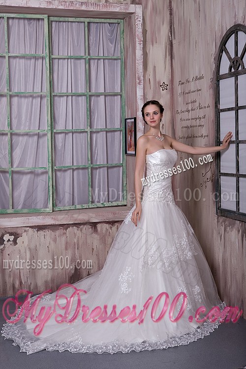 Gorgeous Strapless Chapel Train Lace Appliques 2013 Bridal Dresses