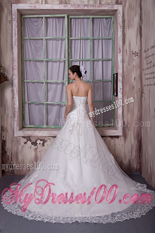 Gorgeous Strapless Chapel Train Lace Appliques 2013 Bridal Dresses