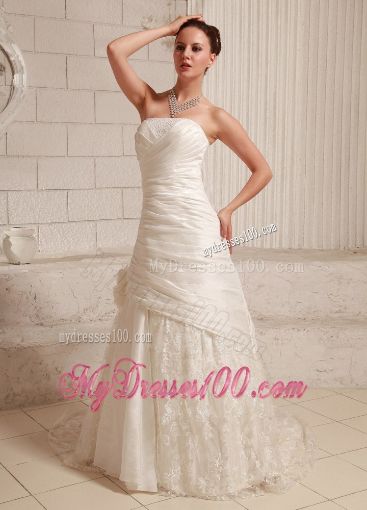 Flowers and Ruches Customize Wedding Dress with Court Train