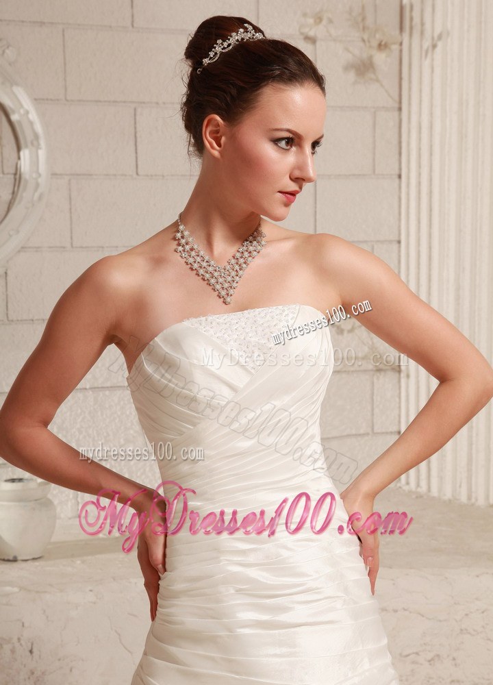 Flowers and Ruches Customize Wedding Dress with Court Train