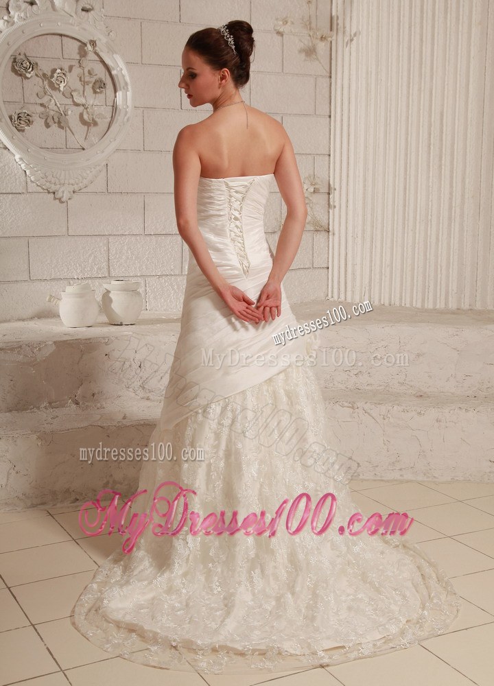Flowers and Ruches Customize Wedding Dress with Court Train