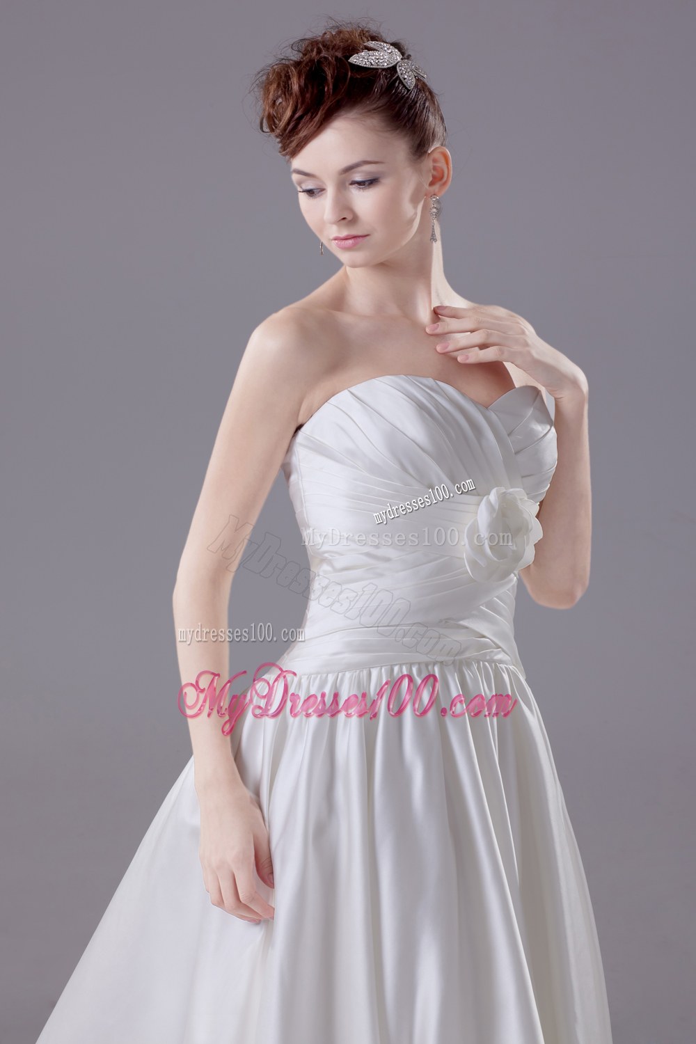Hand Made Flowers Sweetheart Brush Train Wedding Dress