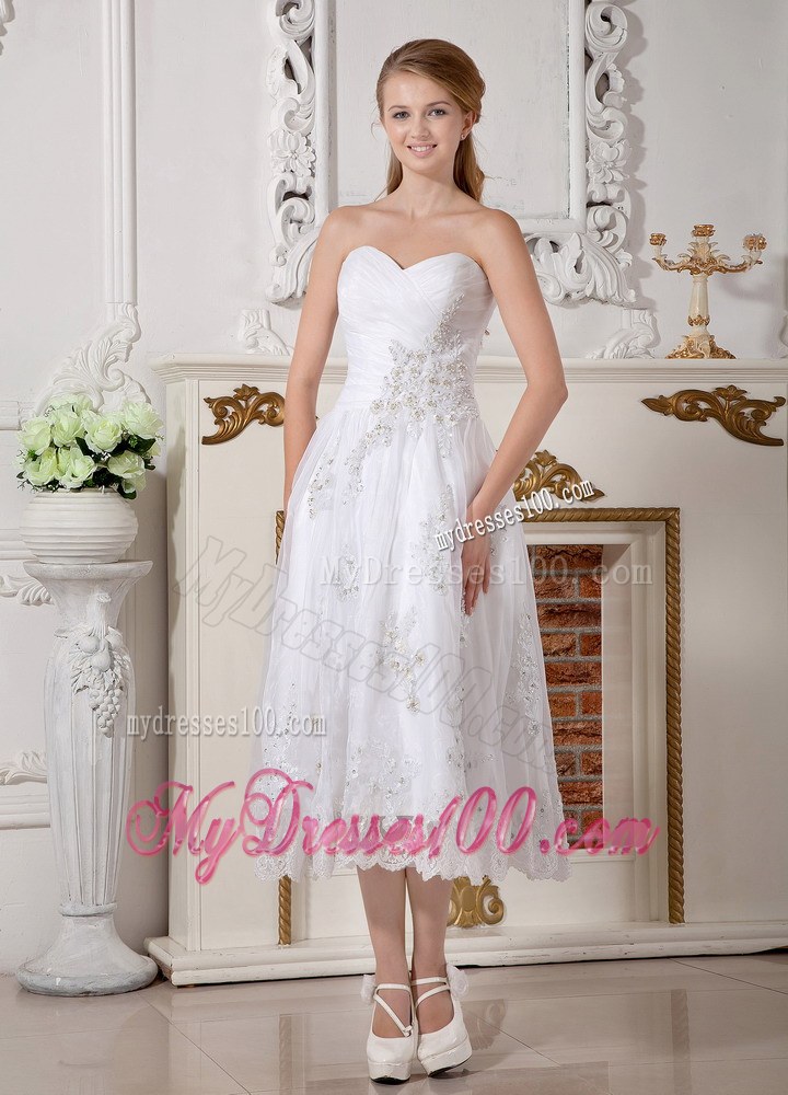 Informal Empire Sweetheart Tea-length Lace Appliques Wedding Dress