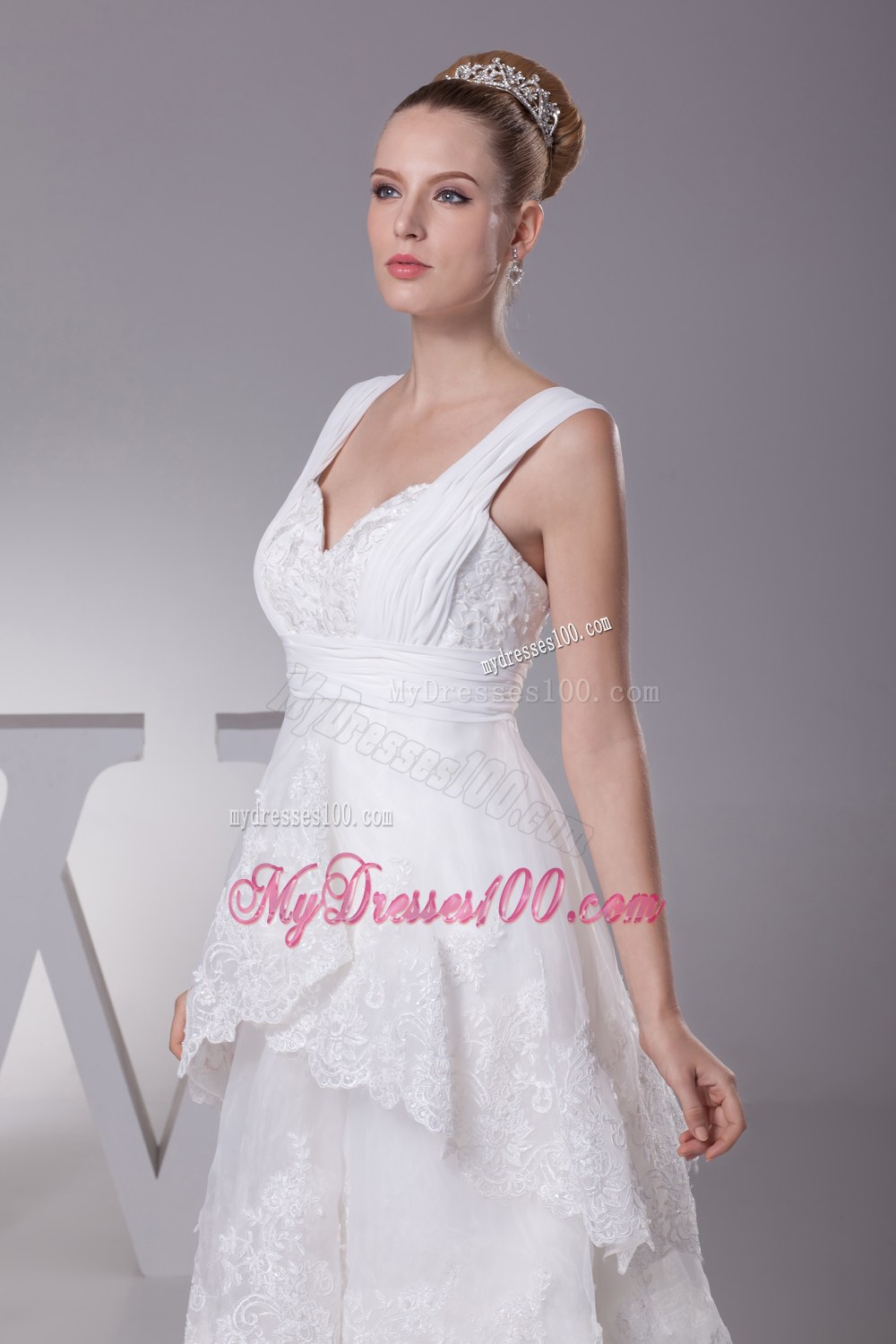 Fashionable Lace Straps High-low Wedding Dresses with Layers