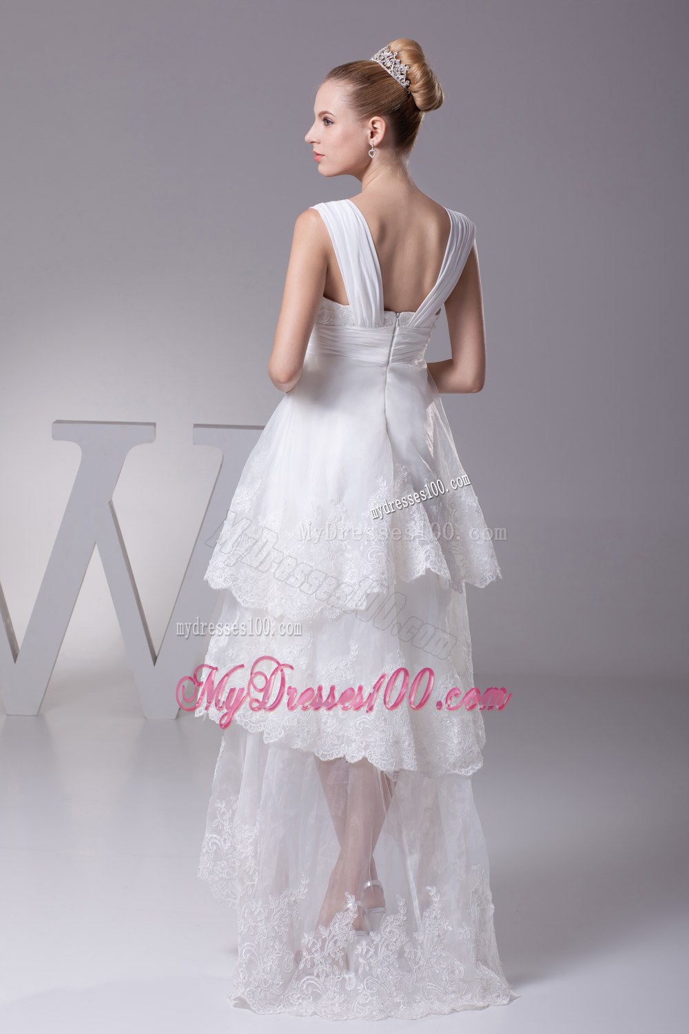 Fashionable Lace Straps High-low Wedding Dresses with Layers