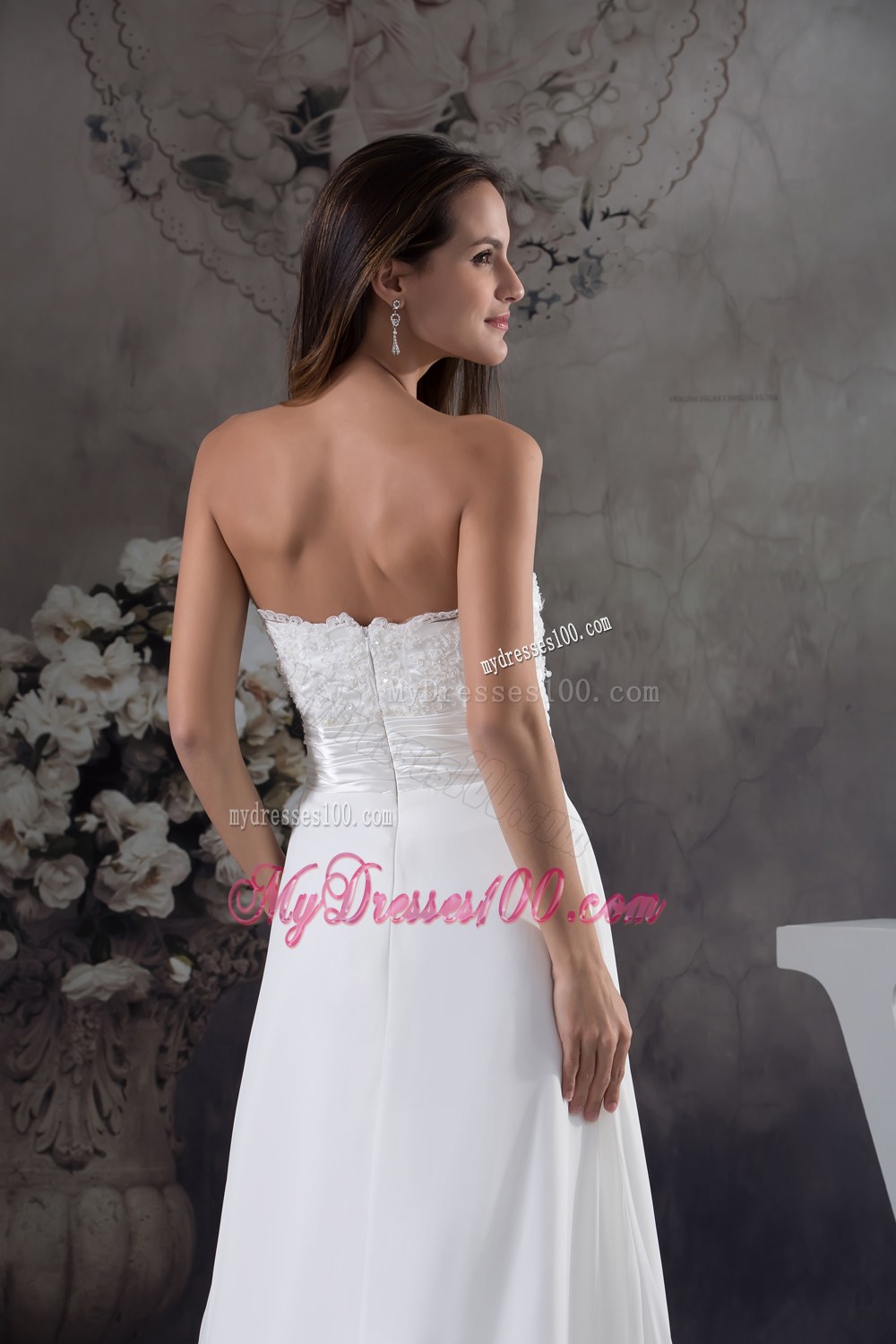 Lace Wedding Dress With Sweetheart A-line Brush Train