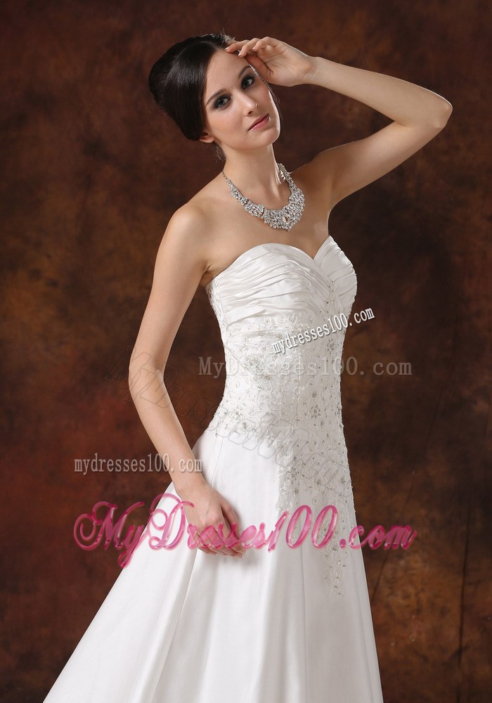 Pretty Sweetheart Appliques and Beading 2013 Garden Wedding Dresses