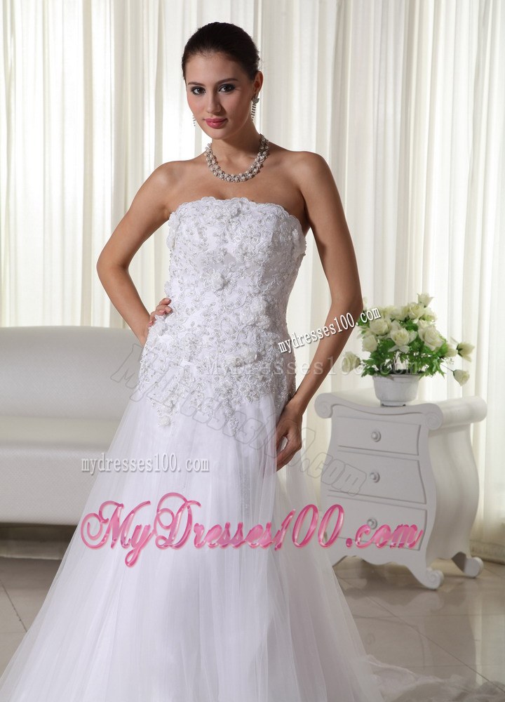 Lovely Strapless Chapel Train 2013 Luxurious Lace Wedding Gowns