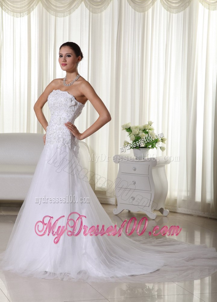 Lovely Strapless Chapel Train 2013 Luxurious Lace Wedding Gowns