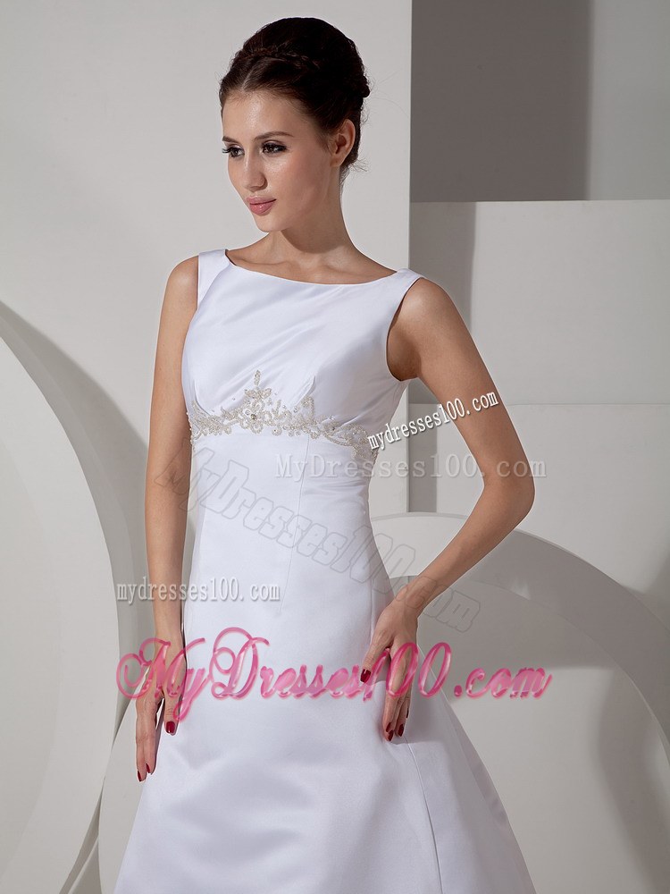 Low Price Scoop Court Train Appliques Discount Wedding Dress On Sale