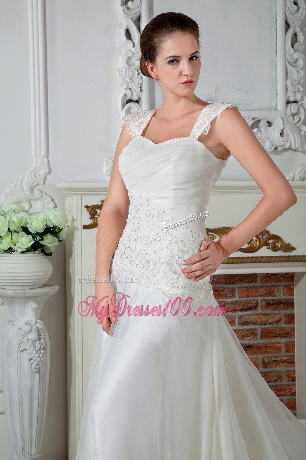 Low Price Straps Court Train Appliqued Lace Wedding Dresses