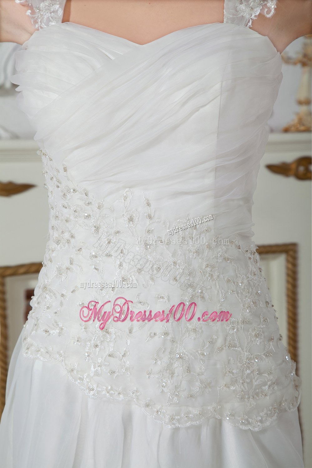 Low Price Straps Court Train Appliqued Lace Wedding Dresses