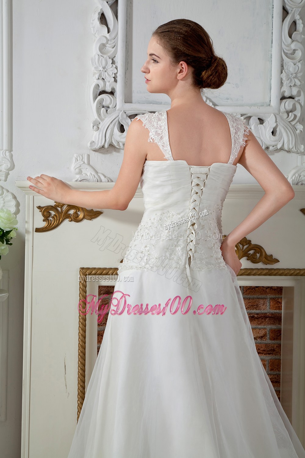 Low Price Straps Court Train Appliqued Lace Wedding Dresses