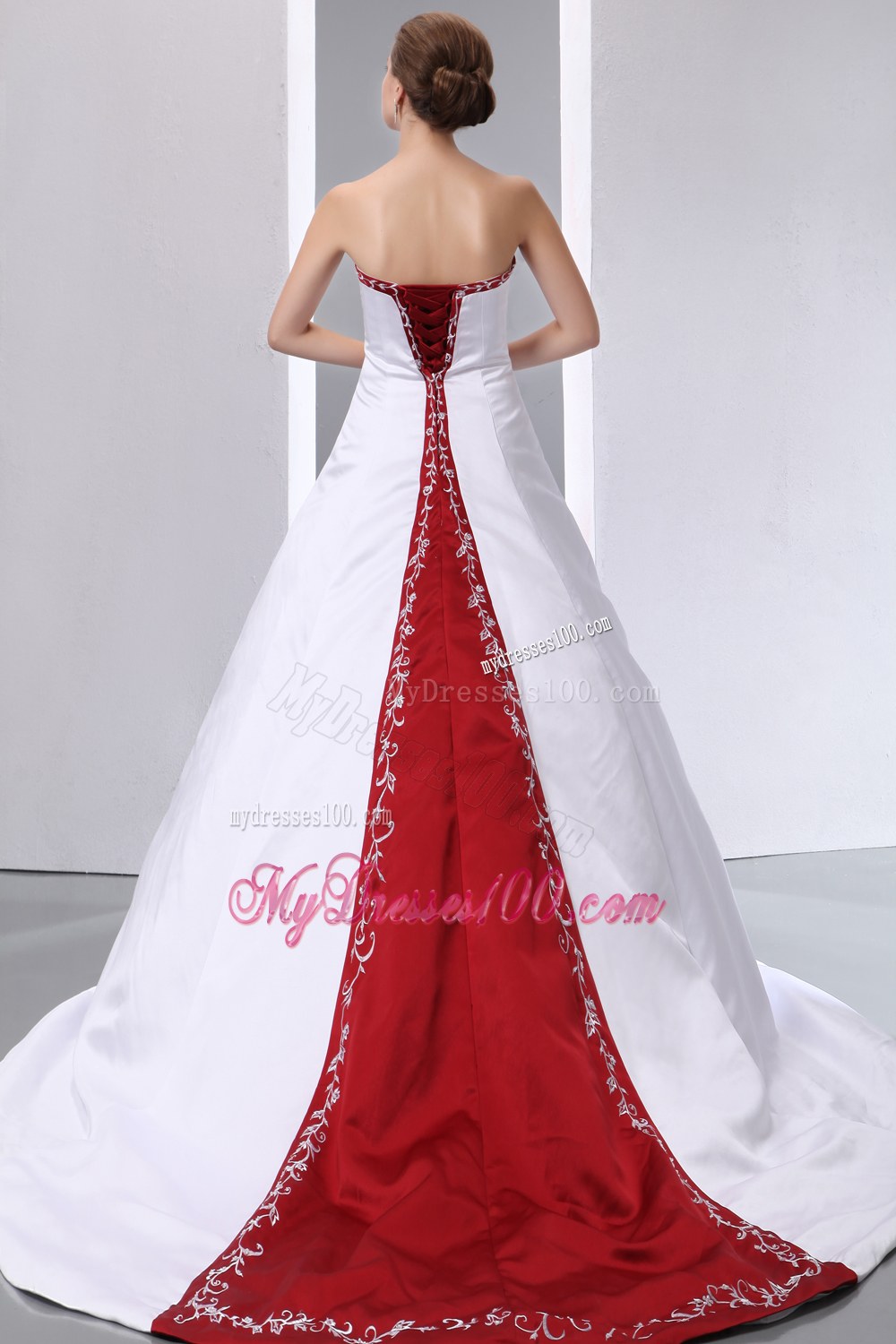 Luxurious Wedding Dresses Chapel Train Embroidery With Beading