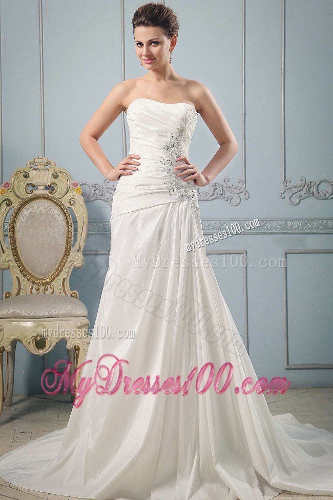Luxurious Appliques and Ruching 2013 Strapless Wedding Dress for Cheap