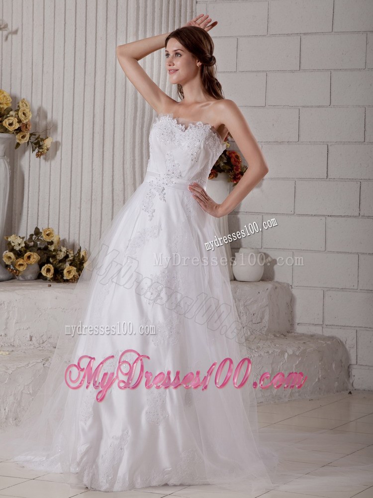 Magnificent Sweetheart Brush Train Appliqued Wedding Gown