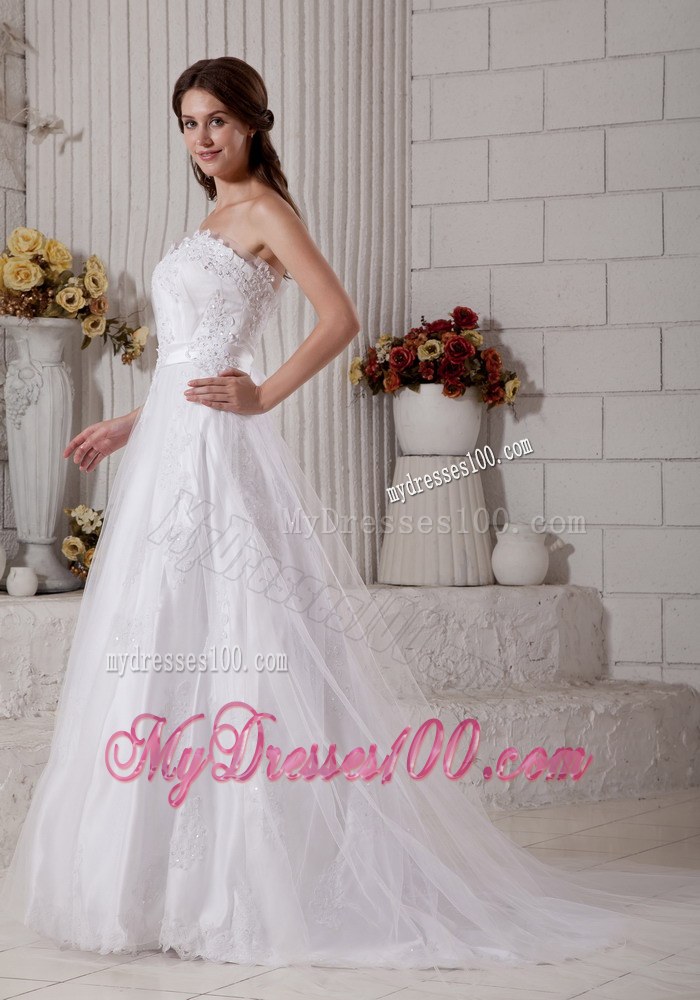 Magnificent Sweetheart Brush Train Appliqued Wedding Gown