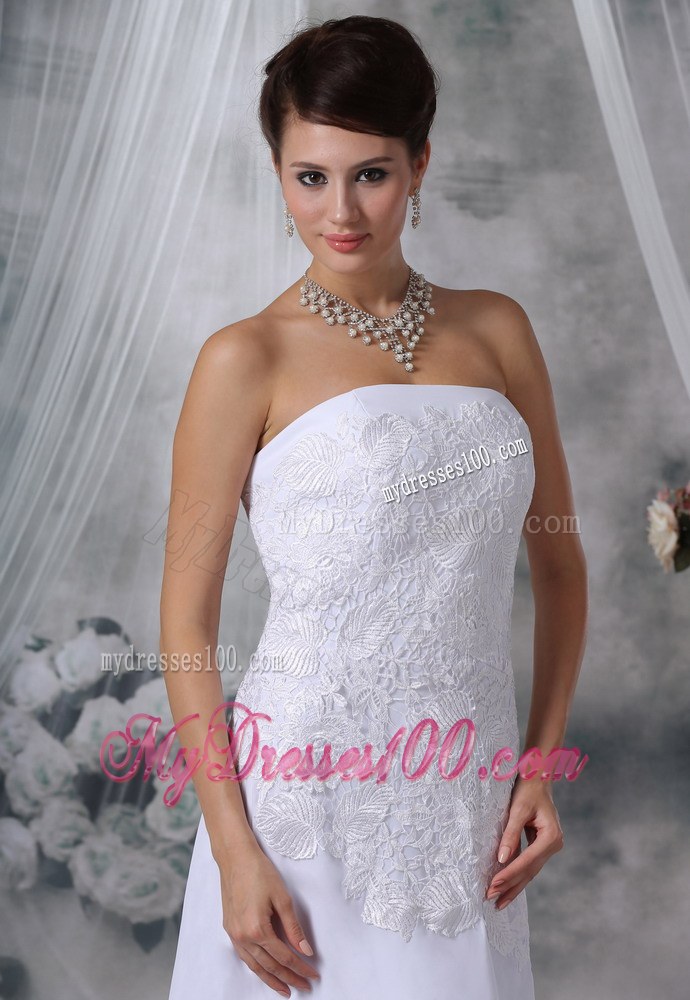 Lace Decorate Bodice Strapless Court Train Empire Wedding Gowns
