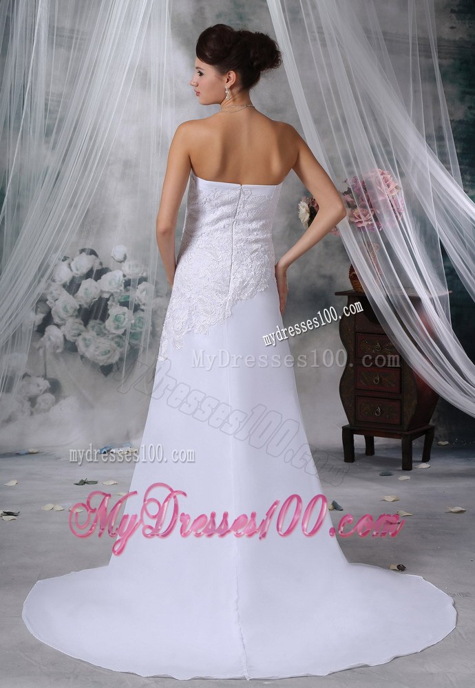 Lace Decorate Bodice Strapless Court Train Empire Wedding Gowns