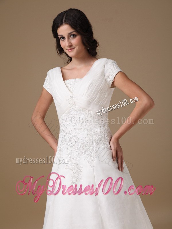 V-neck Court Train Appliqued Wedding Dresses with Short Sleeves