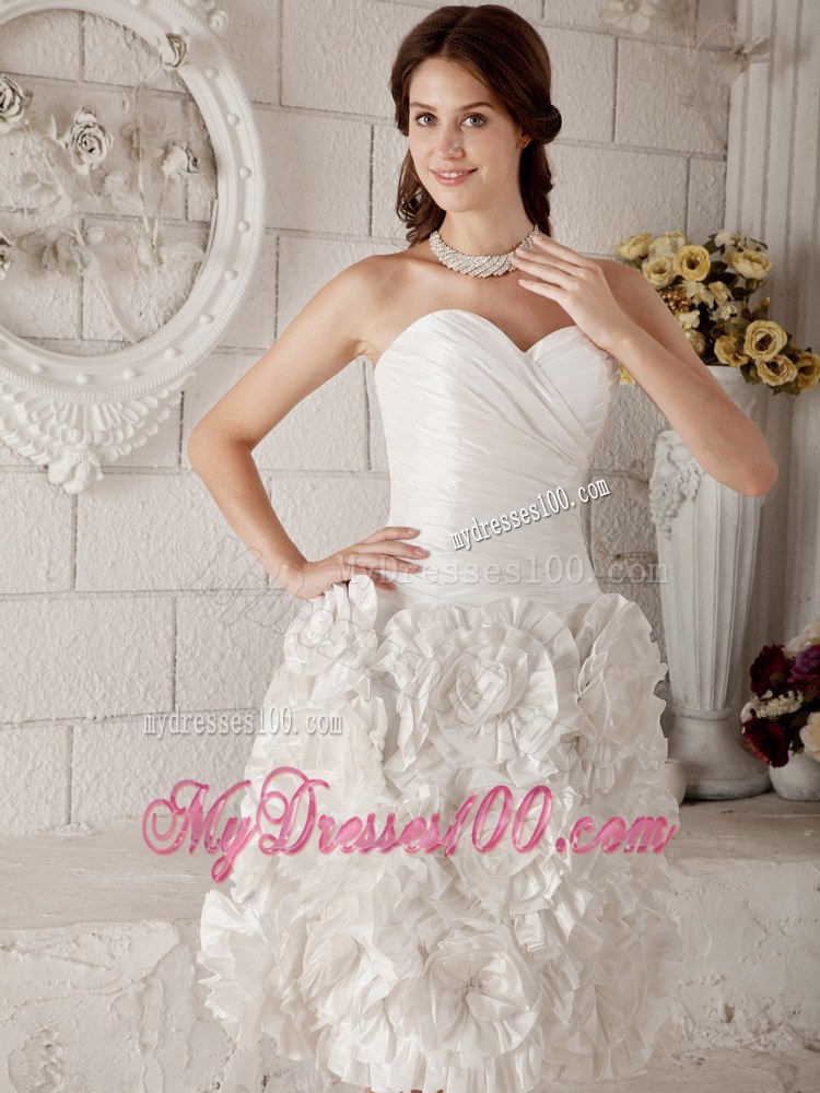 New Sweetheart Knee-length Wedding Dresses with Rolling Flowers Fabric