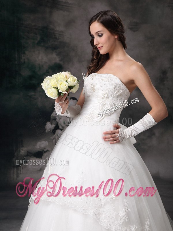 Lace Court Train Wedding Dresses with Hand Made Flowers and Bow