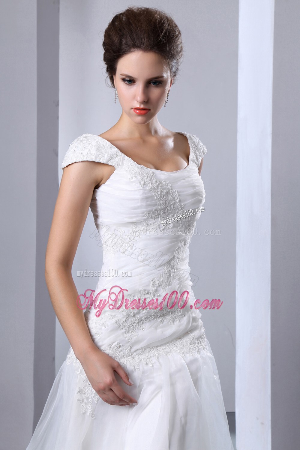 Scoop Chapel Train Appliques Wedding Dresses with Cap Sleeves