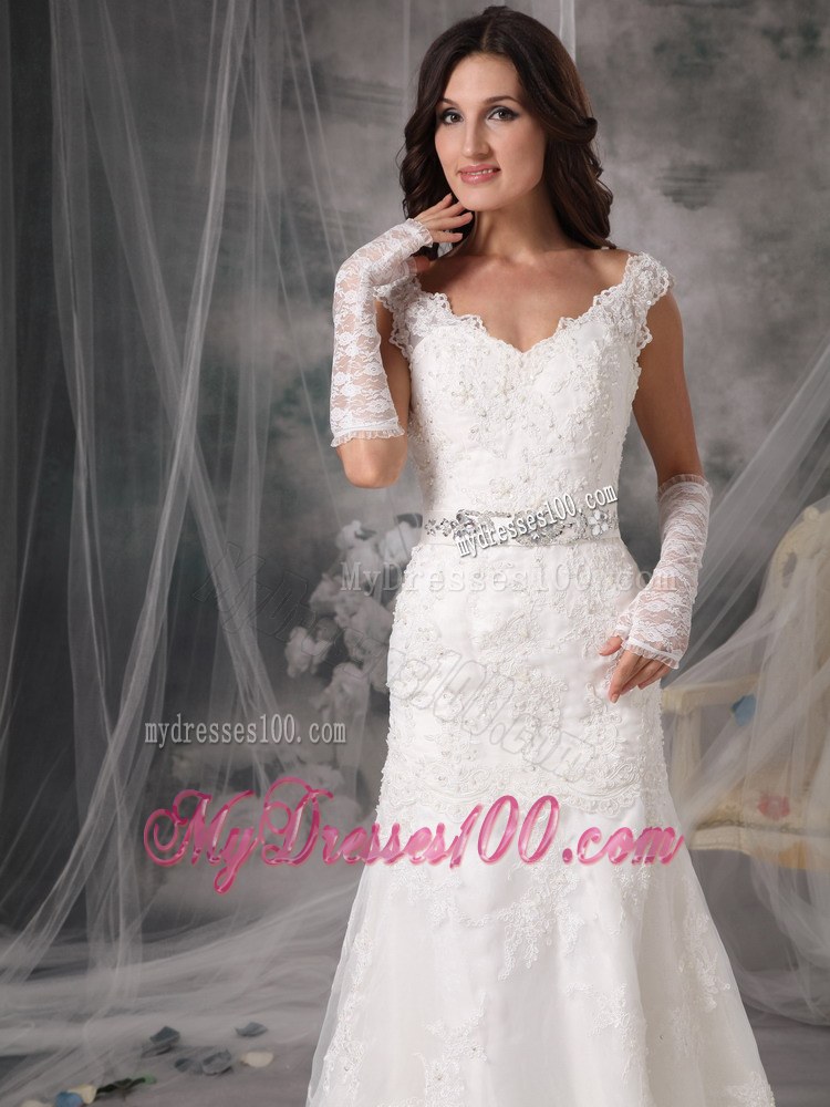 Sexy V-Neck Court Train 2013 Luxurious Lace Wedding Dresses