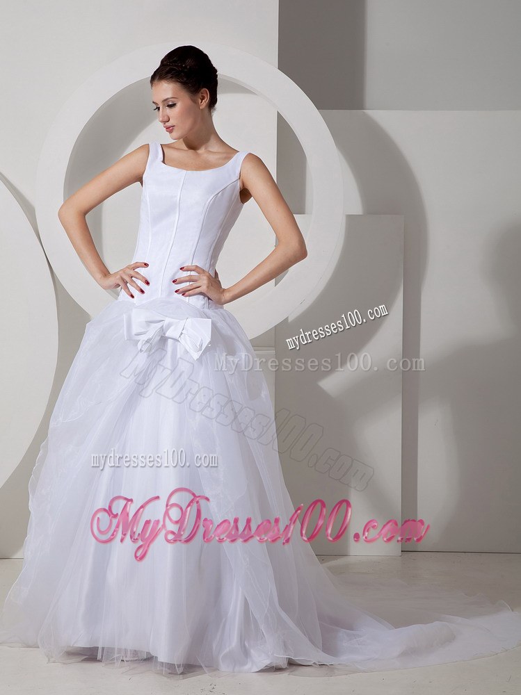 Simple Scoop Court Train Elegant 2012 Wedding Gowns with Bow