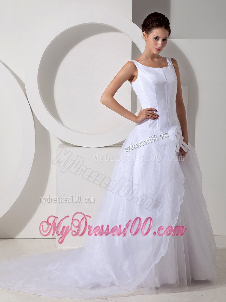 Simple Scoop Court Train Elegant 2012 Wedding Gowns with Bow